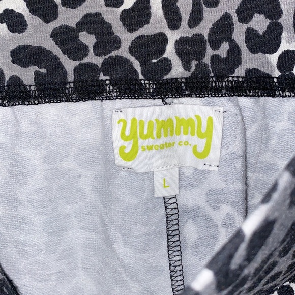 Yummy Sweater co size large black leopard leggings new - Picture 2 of 3